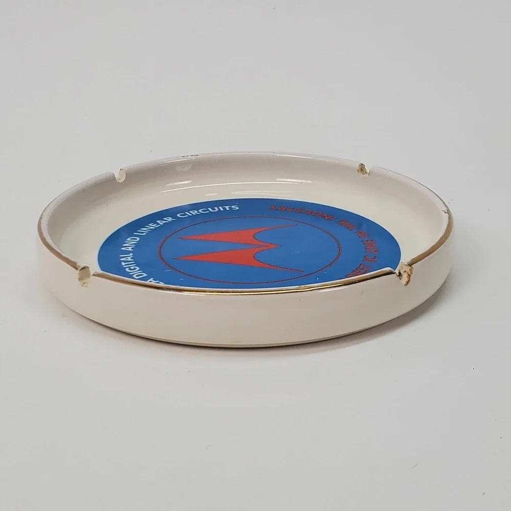 Vintage‎ Motorola Digital and Linear Circuits Ceramic Ashtray Jack Nadel 7 Inch